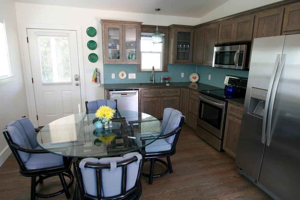 Bear Creek Cottage Manchaca ภายนอก รูปภาพ